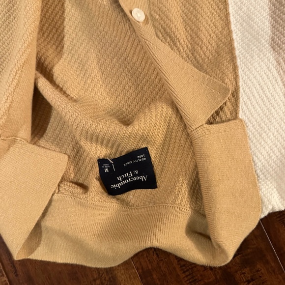Abercrombie textured button up shirt - Picture 2 of 2